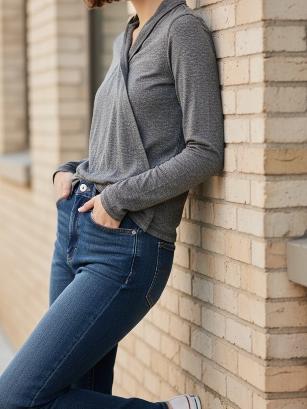 Ivivva (Lululemon) Heather Grey Long Sleeve Knit Top Girls 14 wrap ballet Active
